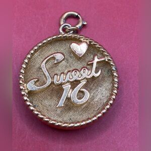 Women’s Pendant Charm Gold Tone “Sweet 16” Round 7/8”